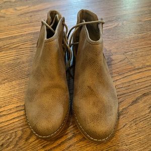 Rocket Dog bootie size 6